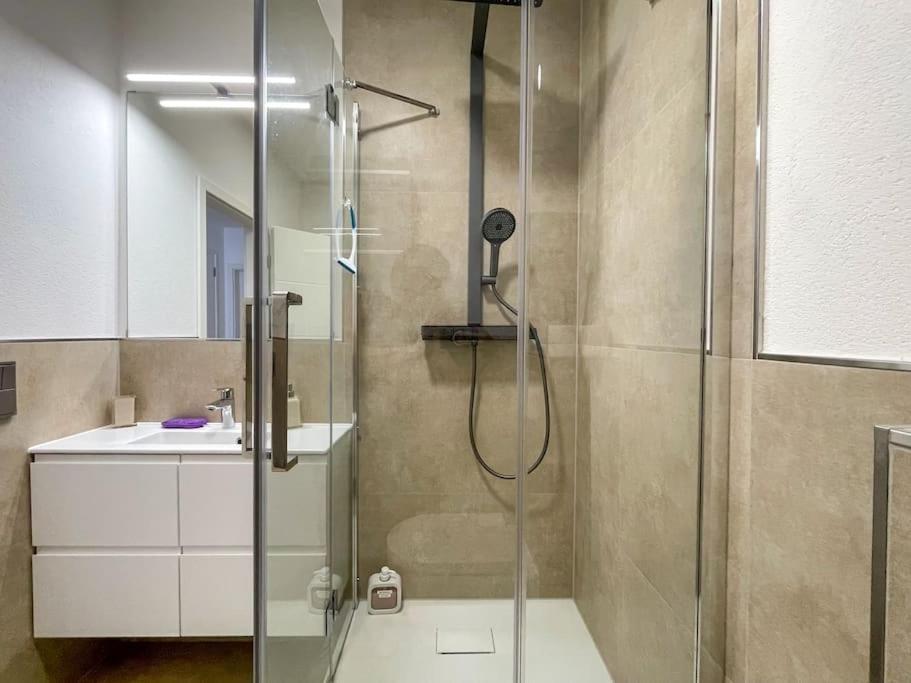 Le Lagon Bleu - Appt Wifi Parking Balcon Le Puy-en-Velay 외부 사진