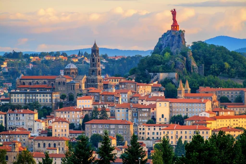 Le Lagon Bleu - Appt Wifi Parking Balcon Le Puy-en-Velay 외부 사진